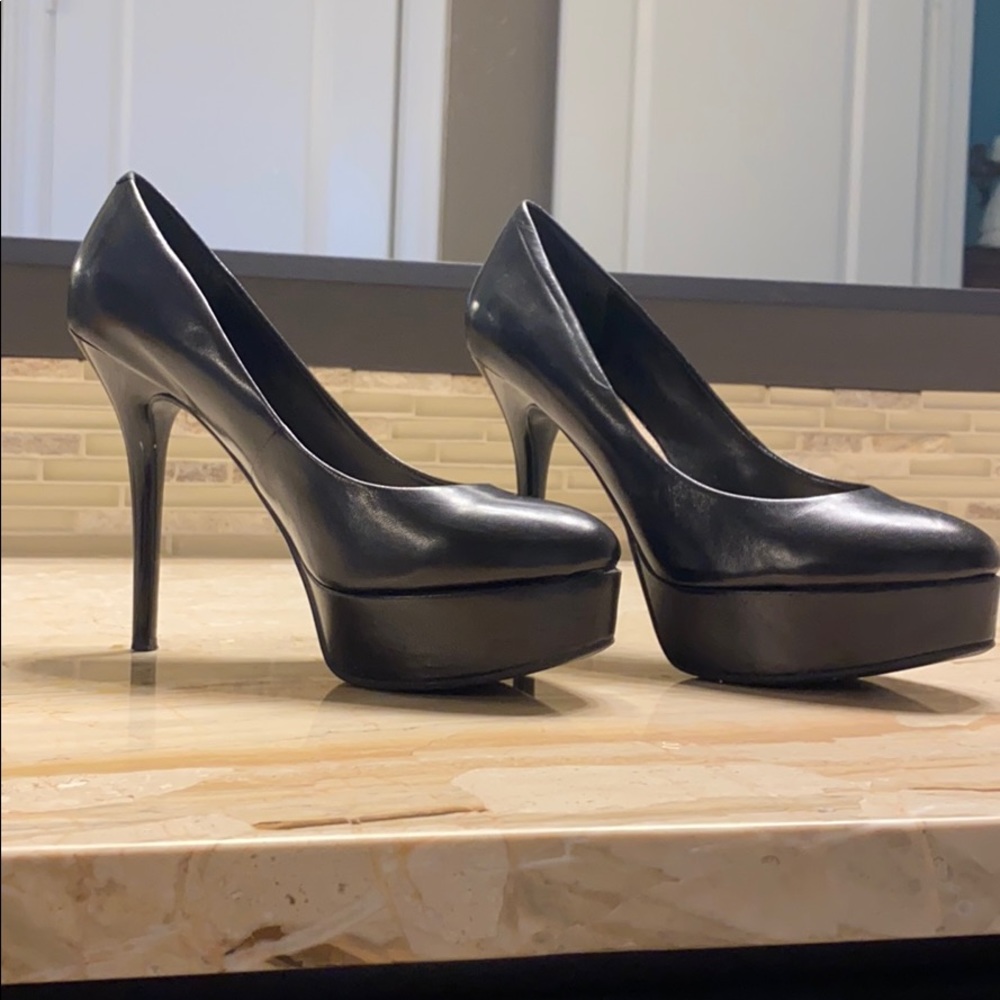 GUESS platform pumps - Picture 2 of 8